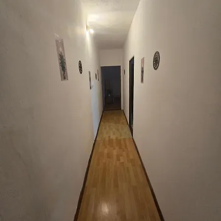 Holi Apartment *
